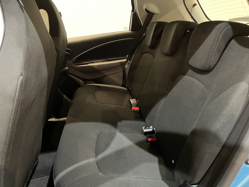 Renault ZOE R110 Life 52 kWh (Accuhuur) / Carplay / Airco / Cruise Control / 100% elektrisch / 31.200 KM !! Prijs ex BTW € 7.850,- - Hatchback: obrázek 5 Renault ZOE R110 Life 52 kWh (Accuhuur) / Carplay / Airco / Cruise Control / 100% elektrisch / 31.200 KM !! Prijs ex BTW € 7.850,- - Hatchback: obrázek 5