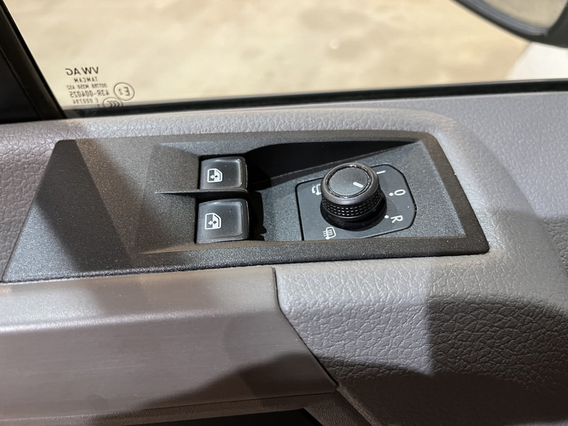 Furgon Volkswagen Crafter 35 2.0 TDI L3H3 180 PK Servicebus / Sortimo Inrichting / Euro 6 / Schuifdeur L + R / 220V. / Airco / Cruise Control / Camera / Trekhaak 3000 KG. / CarPlay / Navigatie: obrázek 17
