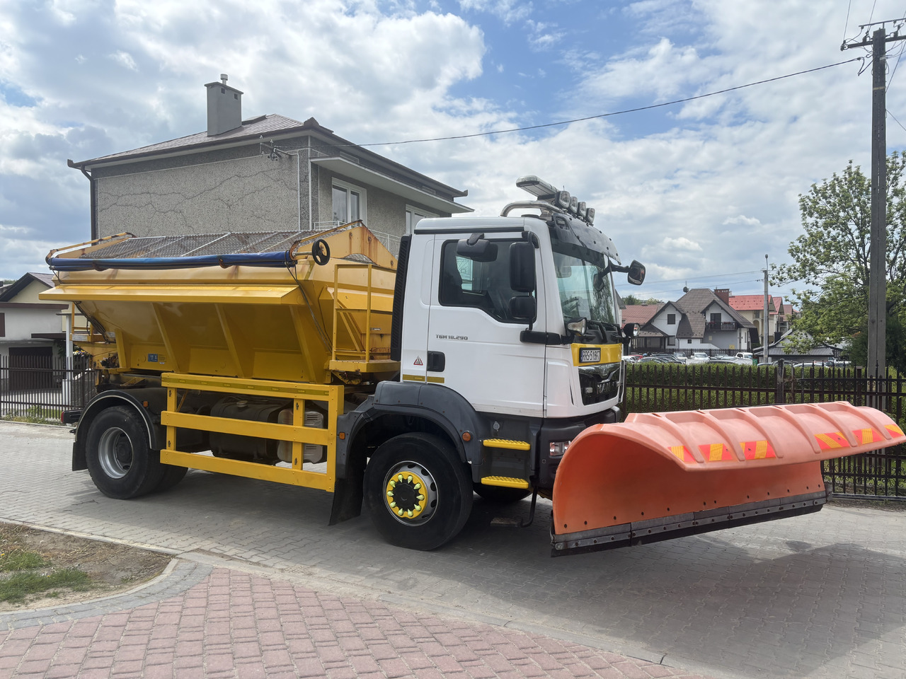 MAN TGM 18.290 4X4BB GRITTER/SPREADER PLOUGH ECON - Vozidlo pro zimní údržbu: obrázek 2 MAN TGM 18.290 4X4BB GRITTER/SPREADER PLOUGH ECON - Vozidlo pro zimní údržbu: obrázek 2