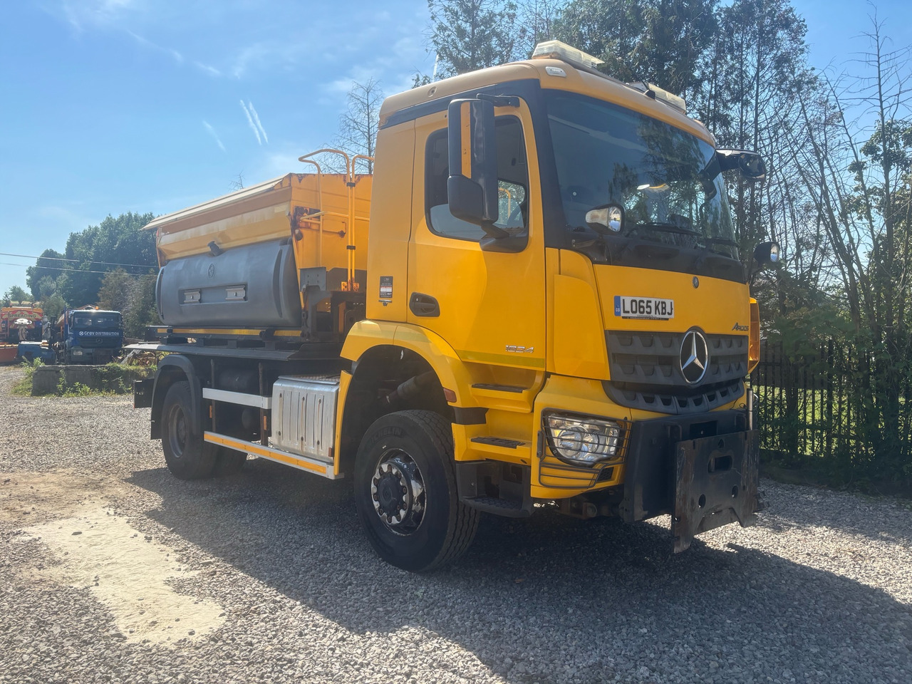 MERCEDES AROCS 1824 4x4BB GRITTER/SPREADER/PLOUGH - Vozidlo pro zimní údržbu: obrázek 1 MERCEDES AROCS 1824 4x4BB GRITTER/SPREADER/PLOUGH - Vozidlo pro zimní údržbu: obrázek 1