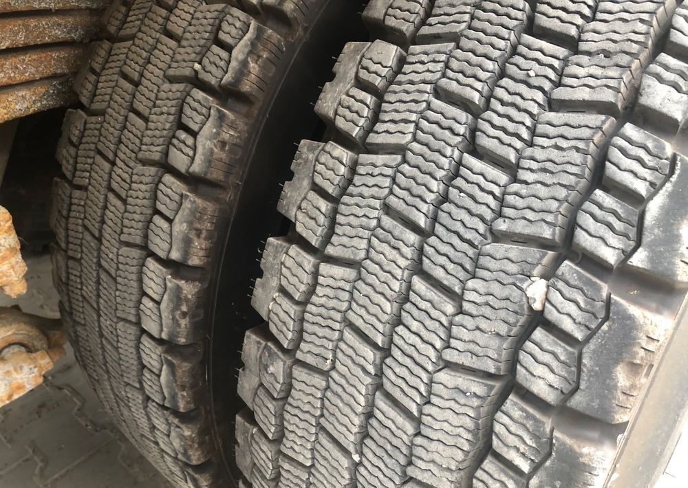 Vozidlo pro zimní údržbu Mercedes-Benz Arocs 3333 6x6 piaskarka solarka econ pług schmidt: obrázek 10