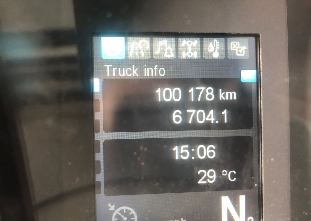 Vozidlo pro zimní údržbu Mercedes-Benz Arocs 3333 6x6 piaskarka solarka econ pług schmidt: obrázek 12