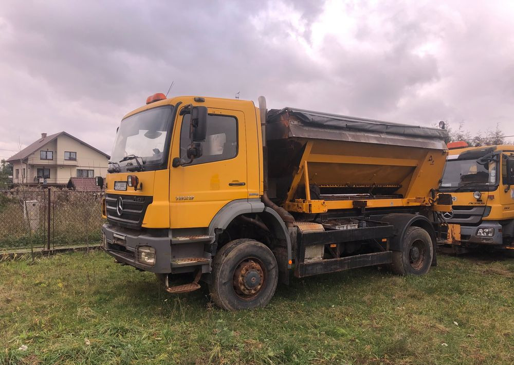Mercedes-Benz Mercedes Axor 4x4 2006 1829 piaskarka solarka rama - Vozidlo pro zimní údržbu: obrázek 1 Mercedes-Benz Mercedes Axor 4x4 2006 1829 piaskarka solarka rama - Vozidlo pro zimní údržbu: obrázek 1