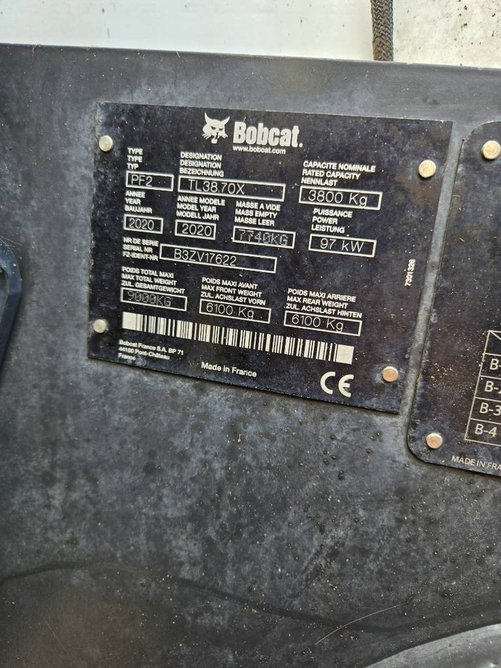 Teleskopický manipulátor Bobcat TL 38.70 HF AGRI: obrázek 17 Teleskopický manipulátor Bobcat TL 38.70 HF AGRI: obrázek 17