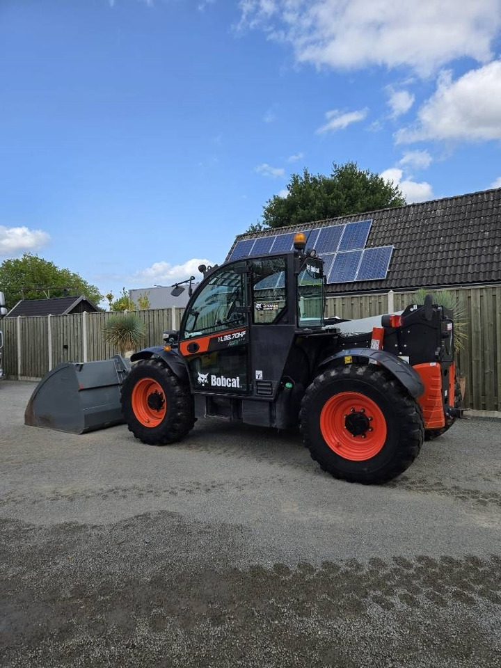 Bobcat TL 38.70 HF AGRI - Teleskopický manipulátor: obrázek 2 Bobcat TL 38.70 HF AGRI - Teleskopický manipulátor: obrázek 2