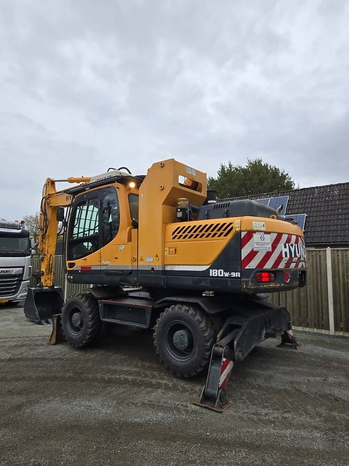 Hyundai R 180W-9A - Kolesové rýpadlo: obrázek 2 Hyundai R 180W-9A - Kolesové rýpadlo: obrázek 2