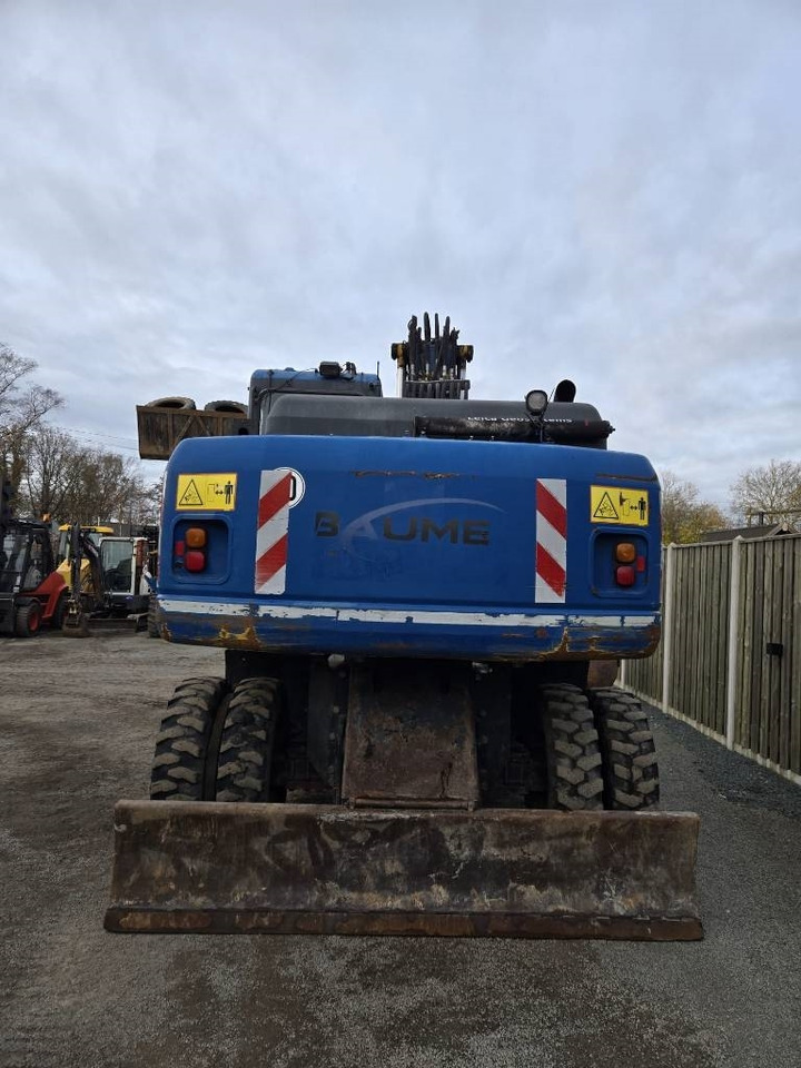 Komatsu PW 180-7EO - Kolesové rýpadlo: obrázek 3 Komatsu PW 180-7EO - Kolesové rýpadlo: obrázek 3