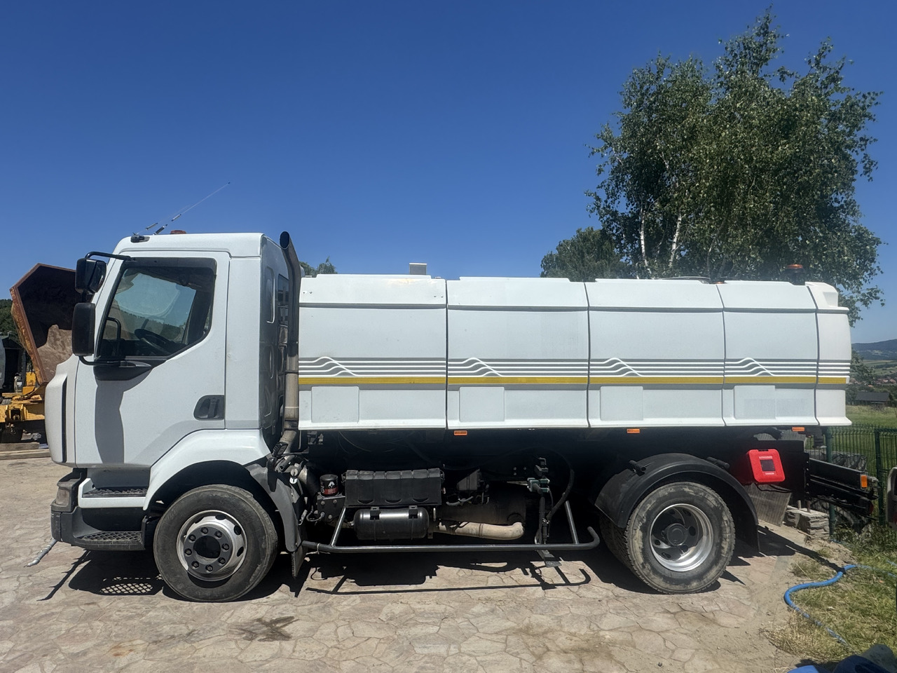 Renault Midlum water truck laveuse sprinkler - Zametací vůz: obrázek 2 Renault Midlum water truck laveuse sprinkler - Zametací vůz: obrázek 2