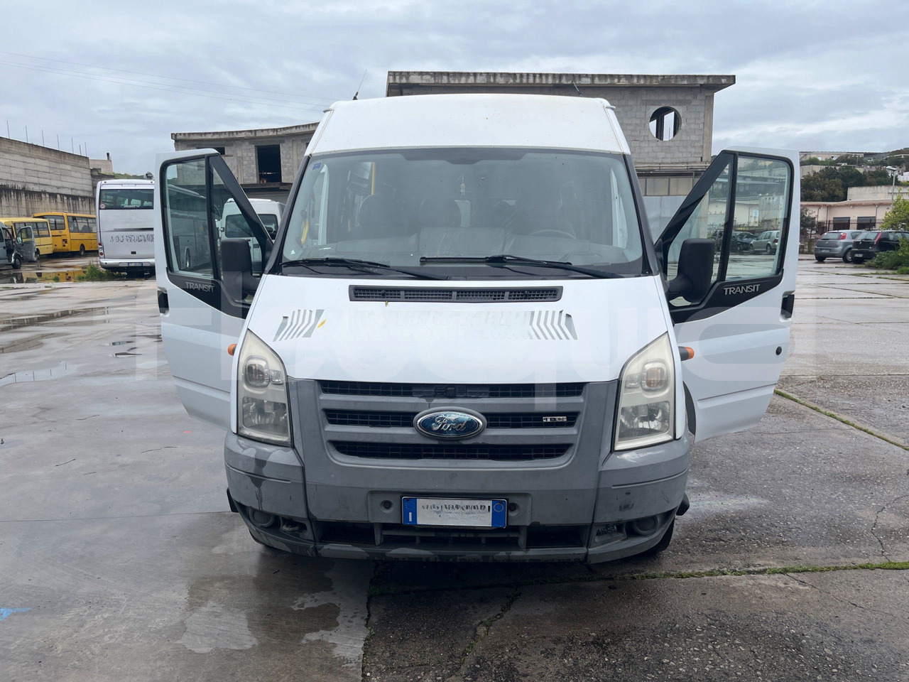 Ford Transit - Minibus, Mikrobus: obrázek 2 Ford Transit - Minibus, Mikrobus: obrázek 2