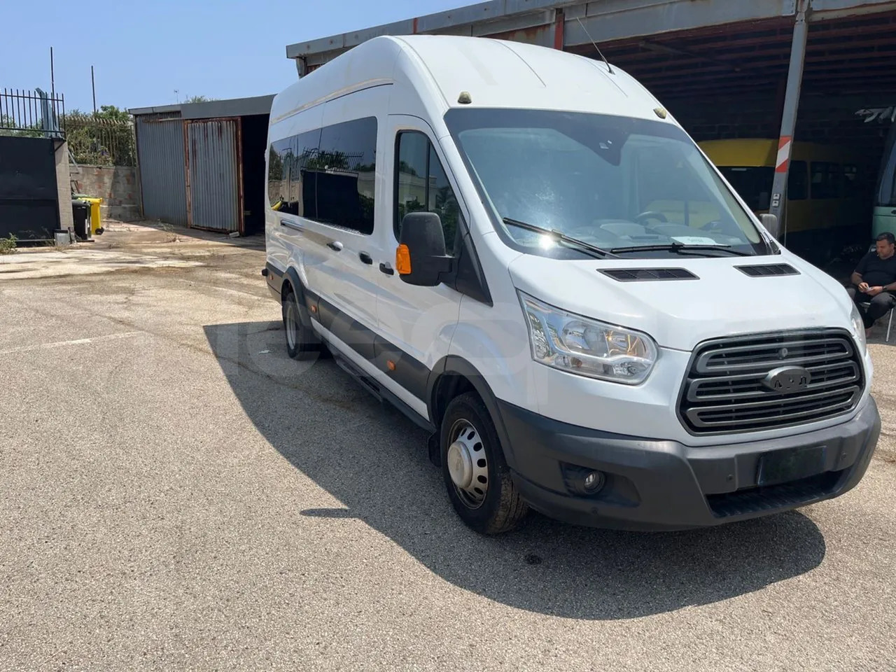 Ford Transit - Minibus, Mikrobus: obrázek 1 Ford Transit - Minibus, Mikrobus: obrázek 1