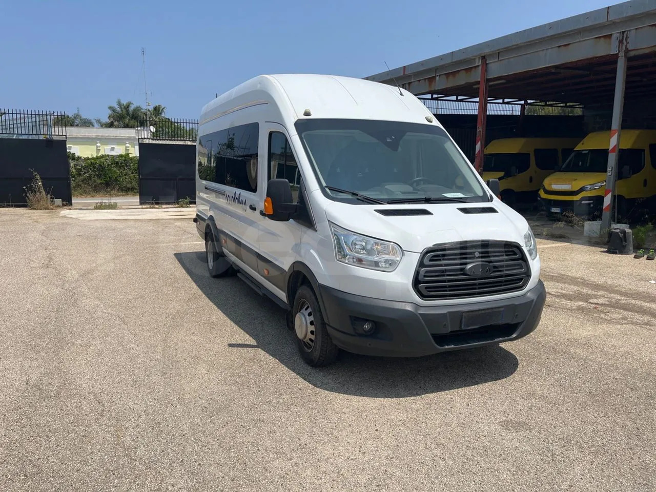 Ford Transit - Minibus, Mikrobus: obrázek 1 Ford Transit - Minibus, Mikrobus: obrázek 1