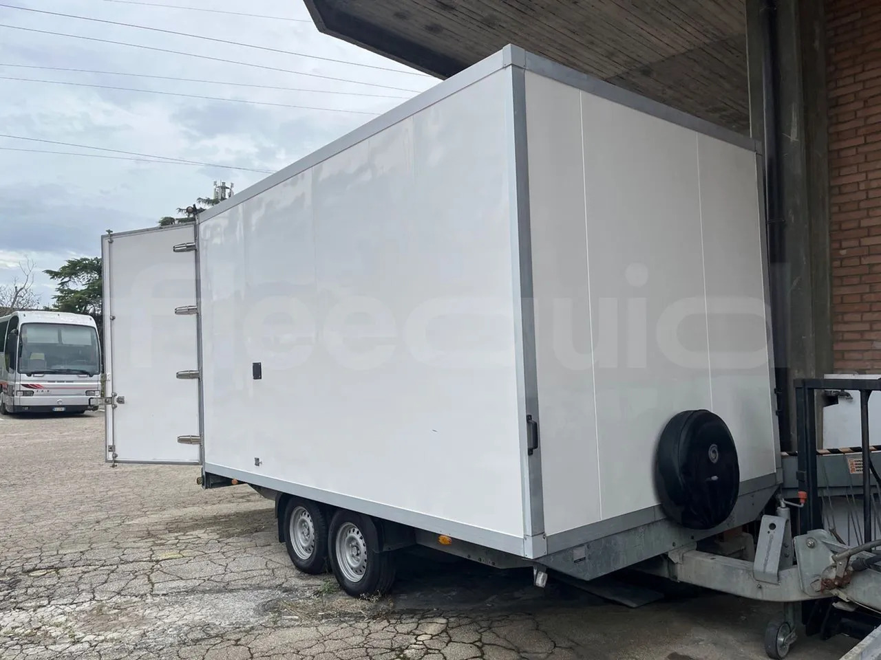 Humbaur Rimorchio - Skříňový přívěs: obrázek 3 Humbaur Rimorchio - Skříňový přívěs: obrázek 3