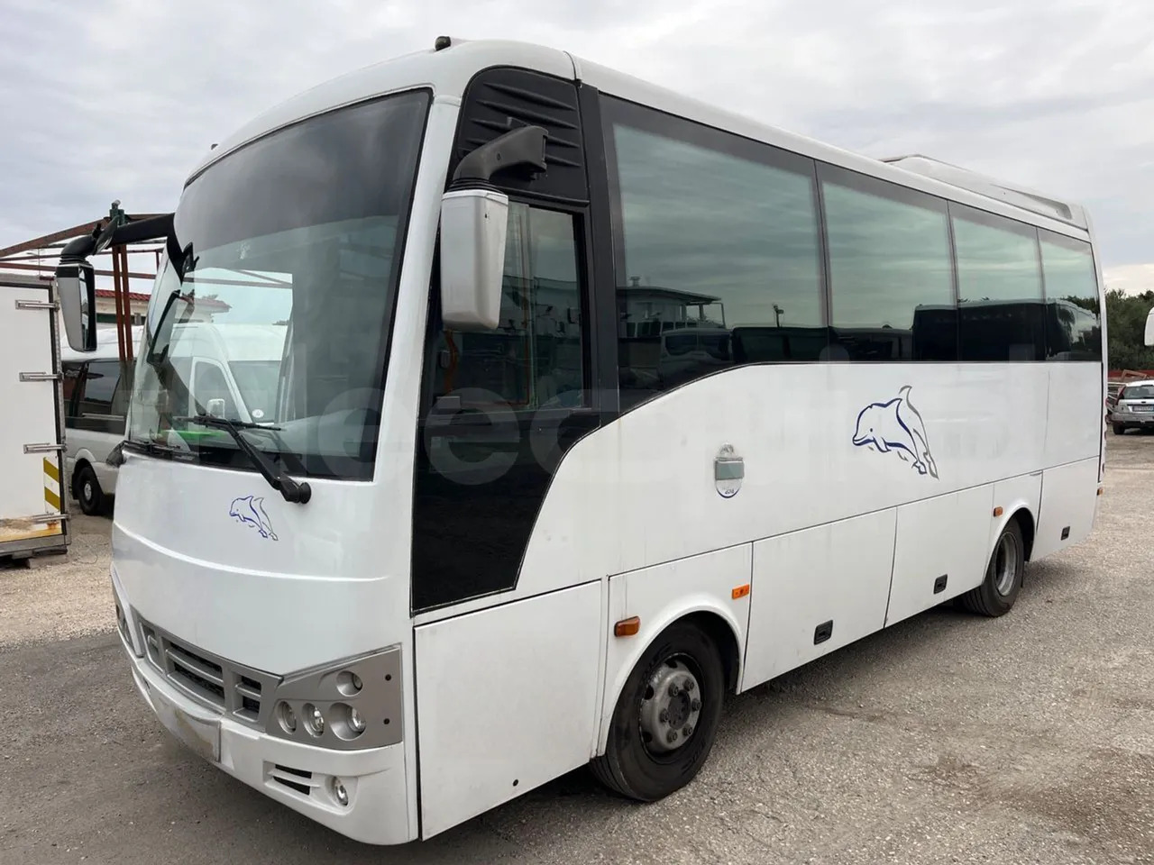 Isuzu Turquoise - Turistický autobus: obrázek 4 Isuzu Turquoise - Turistický autobus: obrázek 4