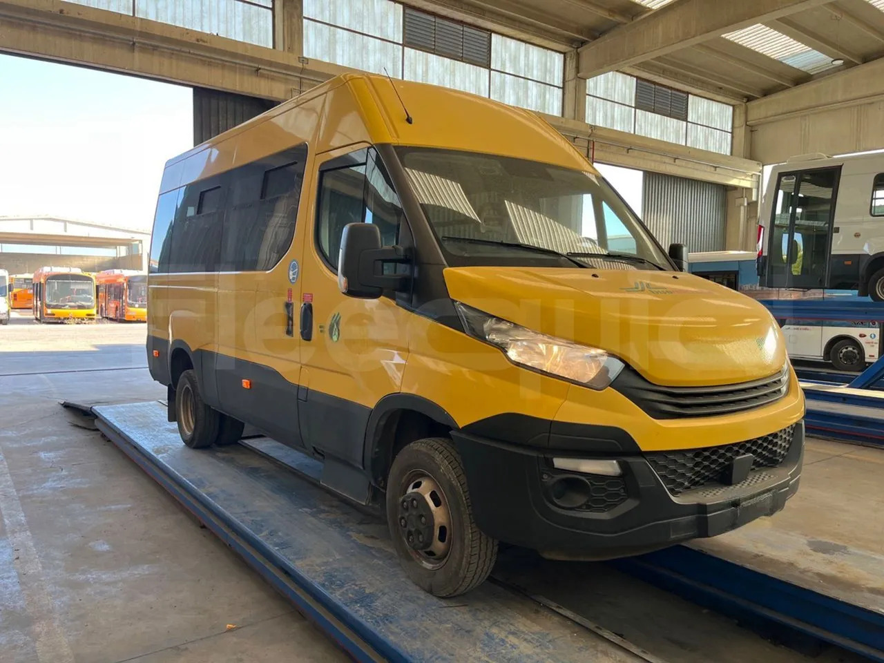 Iveco Daily - Školní autobus: obrázek 1 Iveco Daily - Školní autobus: obrázek 1