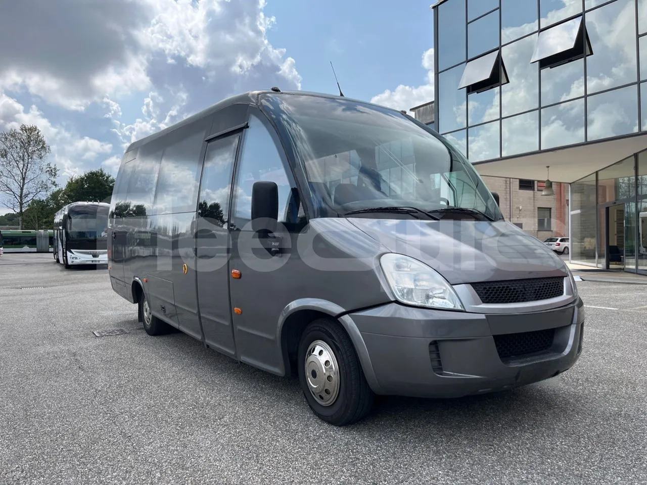 Iveco Daily - Turistický autobus: obrázek 1 Iveco Daily - Turistický autobus: obrázek 1