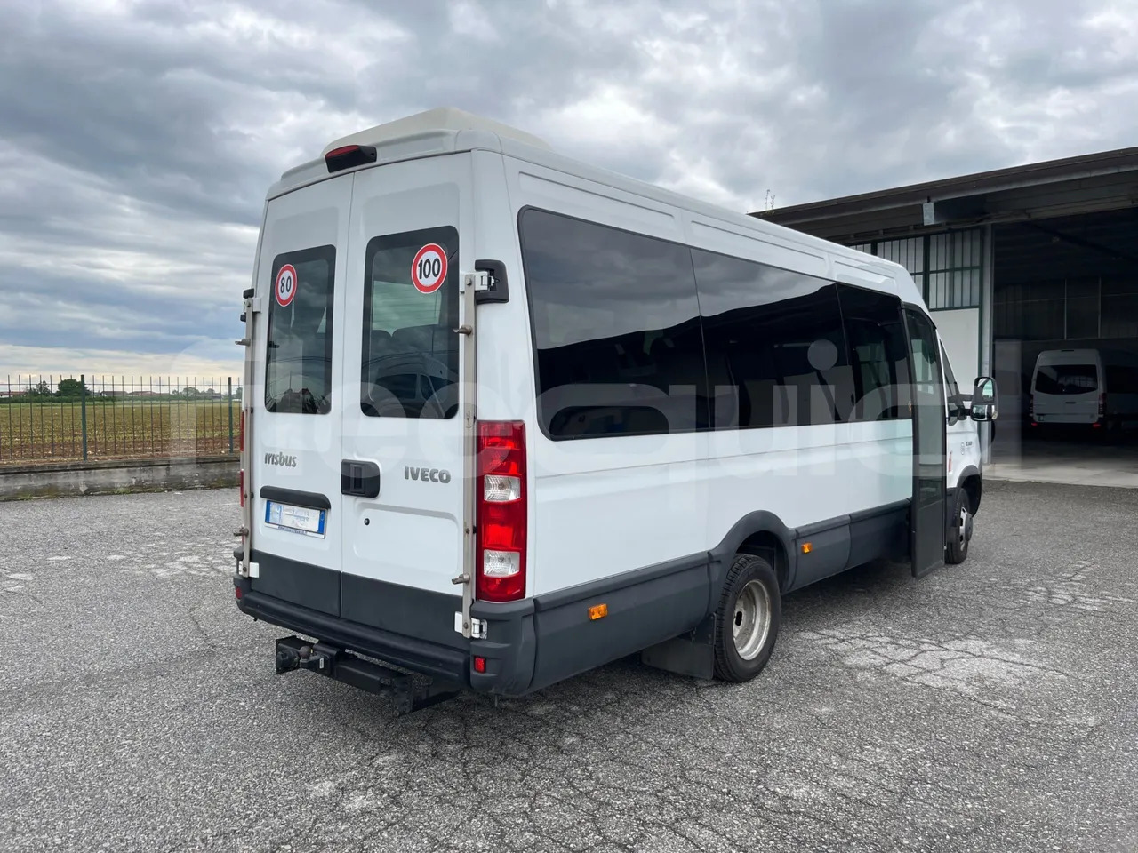 Minibus, Mikrobus Iveco Daily: obrázek 8