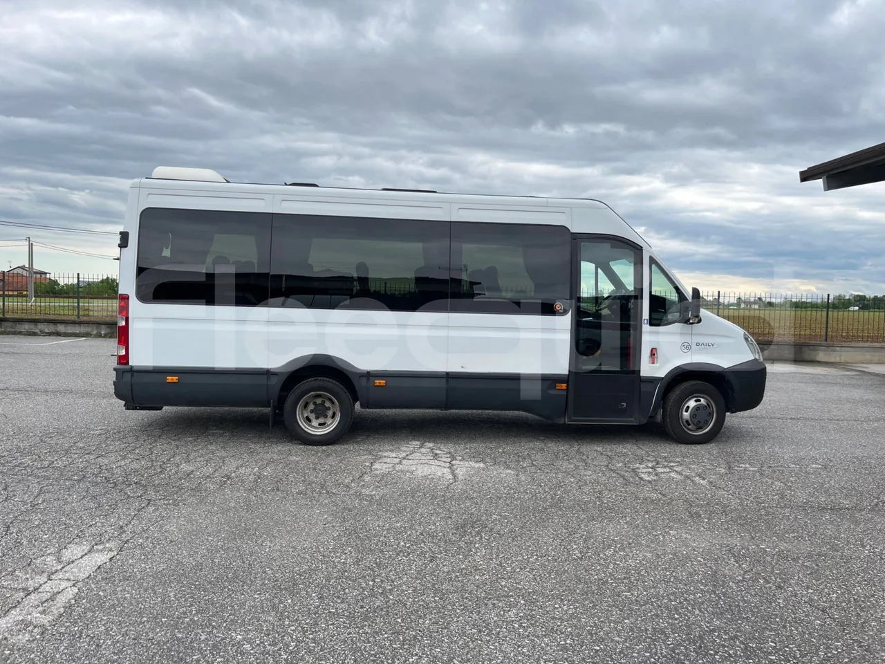 Minibus, Mikrobus Iveco Daily: obrázek 11