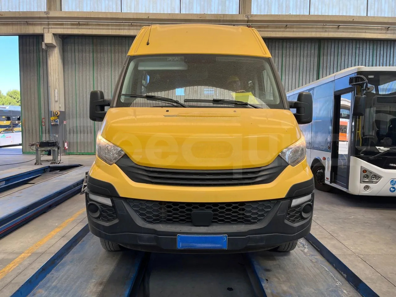 Iveco Daily - Školní autobus: obrázek 2 Iveco Daily - Školní autobus: obrázek 2