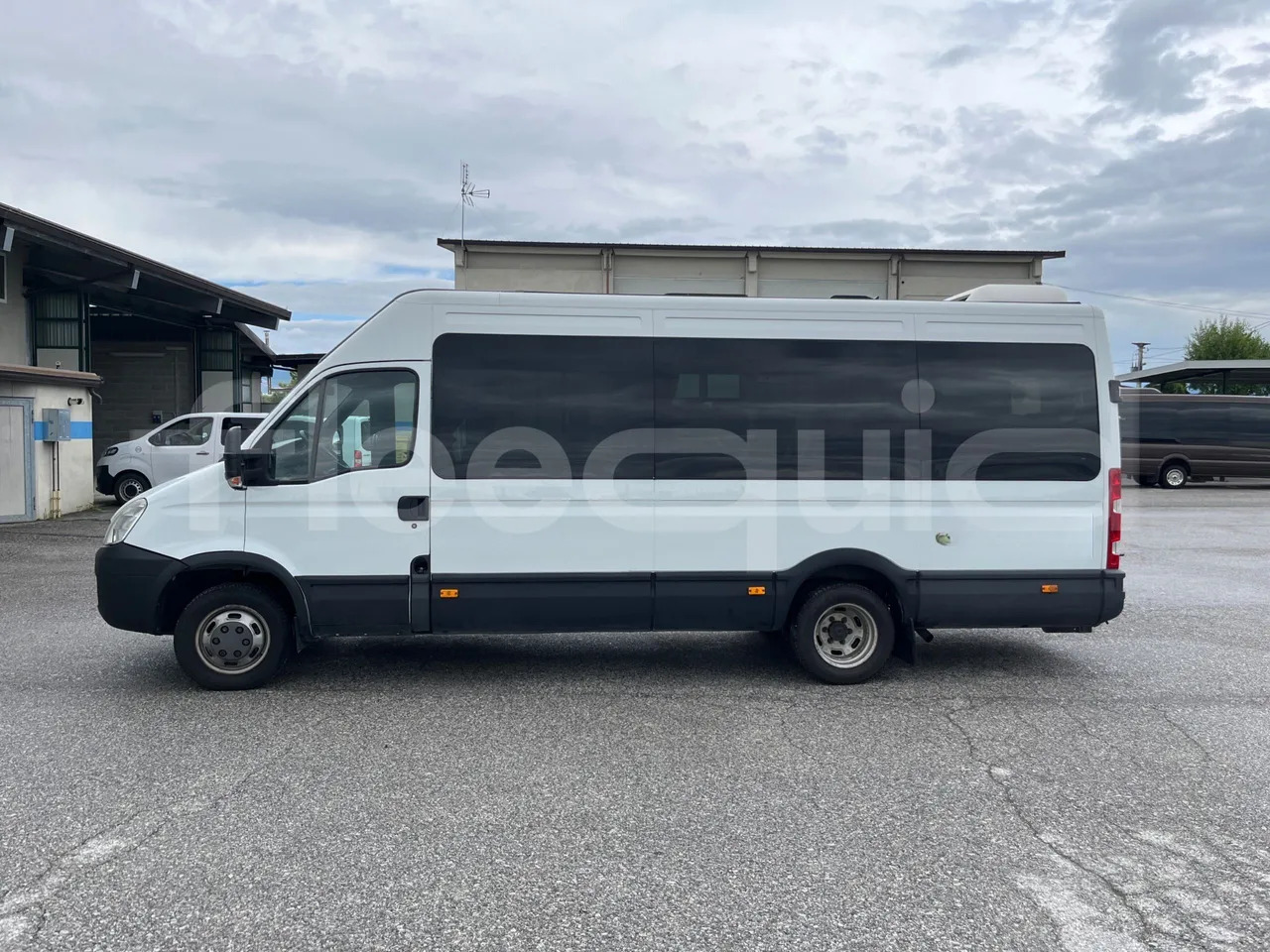 Minibus, Mikrobus Iveco Daily: obrázek 6