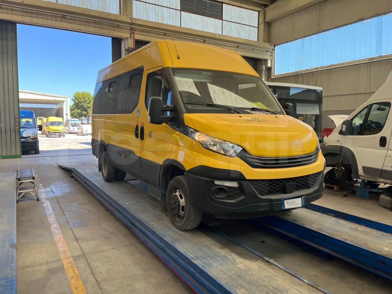 Iveco Daily - Školní autobus: obrázek 1 Iveco Daily - Školní autobus: obrázek 1
