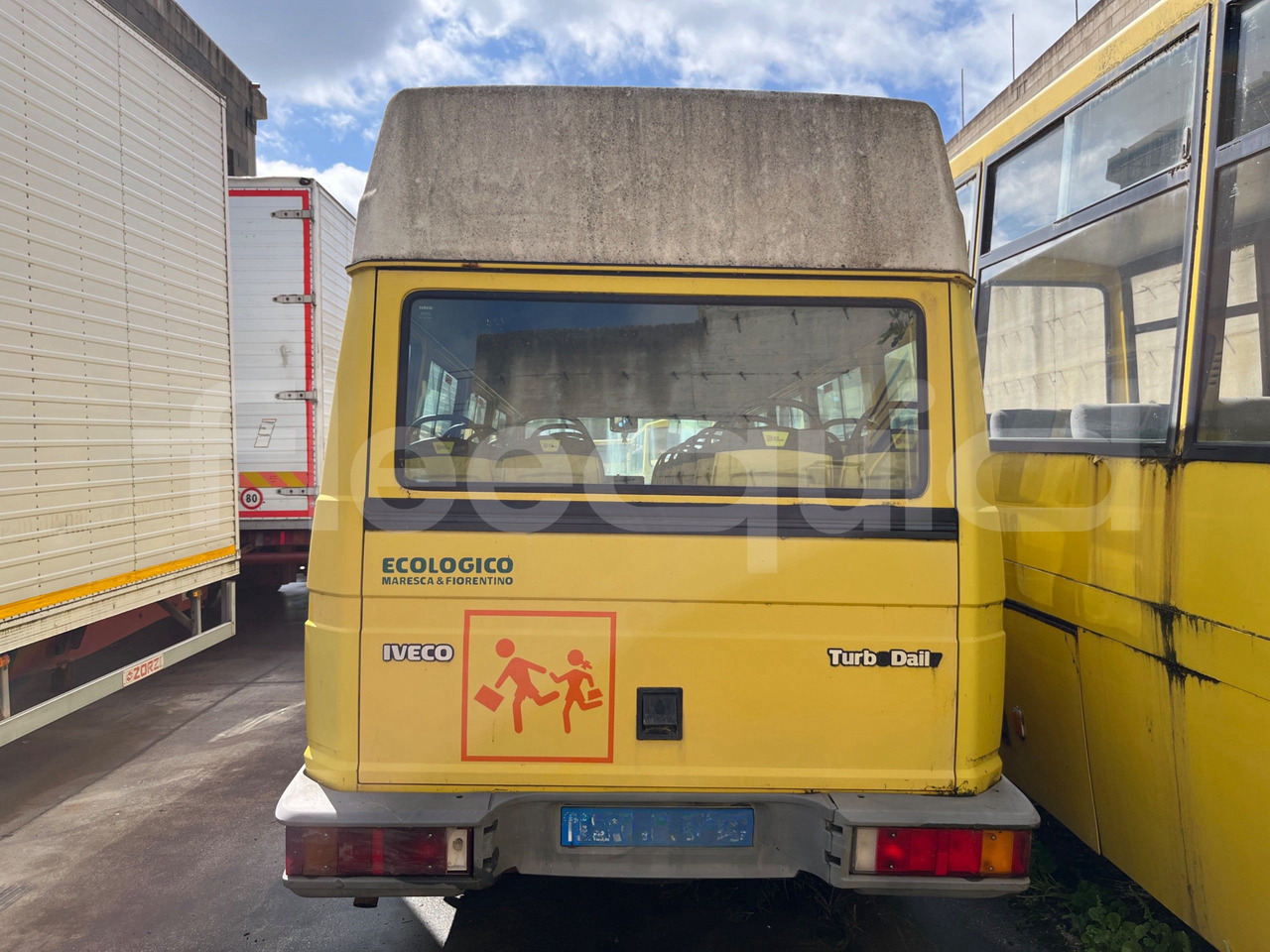 Iveco Turbo Daily - Školní autobus: obrázek 4 Iveco Turbo Daily - Školní autobus: obrázek 4