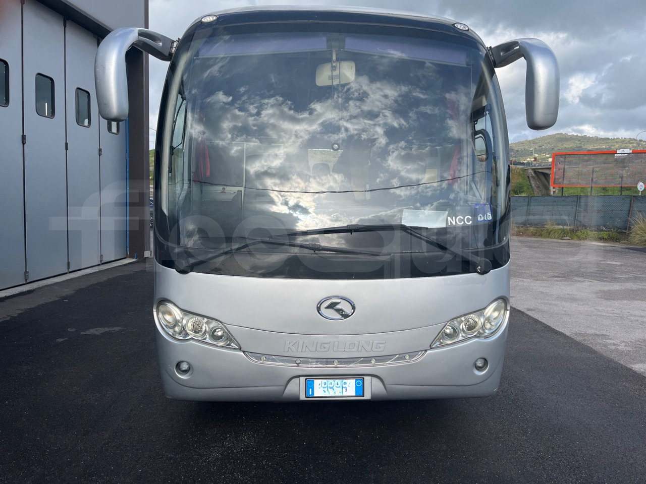 King Long XMQ6900 - Turistický autobus: obrázek 2 King Long XMQ6900 - Turistický autobus: obrázek 2