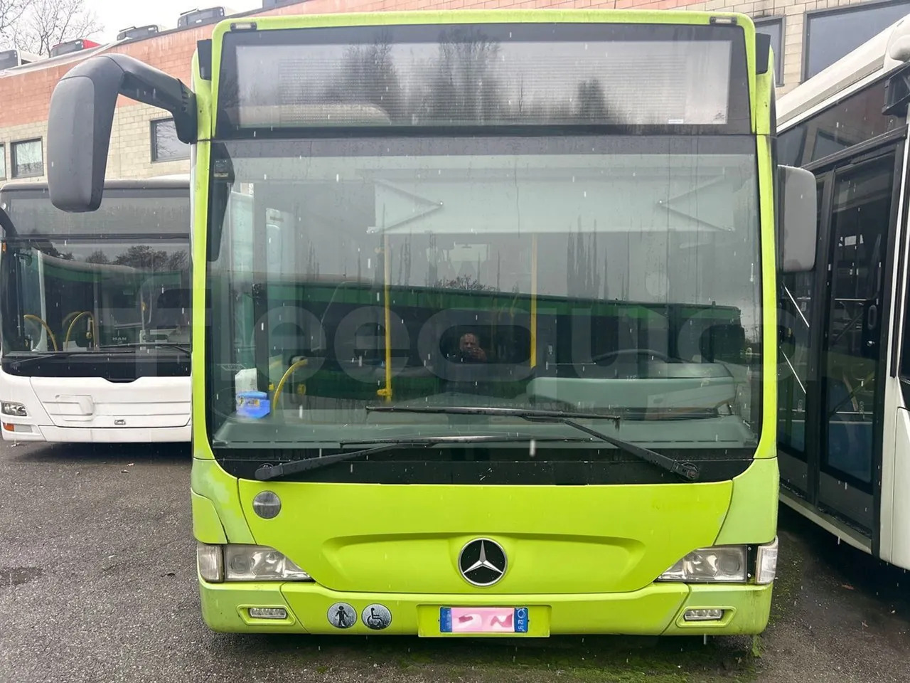 Mercedes-Benz Citaro - Autobus příměstský: obrázek 2 Mercedes-Benz Citaro - Autobus příměstský: obrázek 2