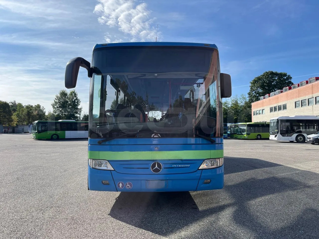 Mercedes-Benz Integro - Autobus příměstský: obrázek 2 Mercedes-Benz Integro - Autobus příměstský: obrázek 2