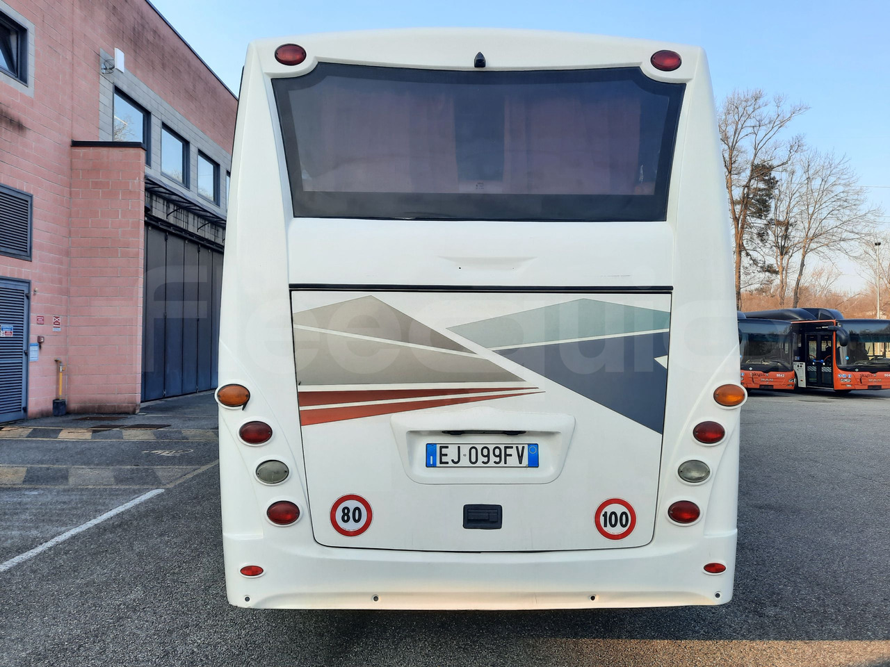 Mercedes-Benz MB1022 - Turistický autobus: obrázek 5 Mercedes-Benz MB1022 - Turistický autobus: obrázek 5