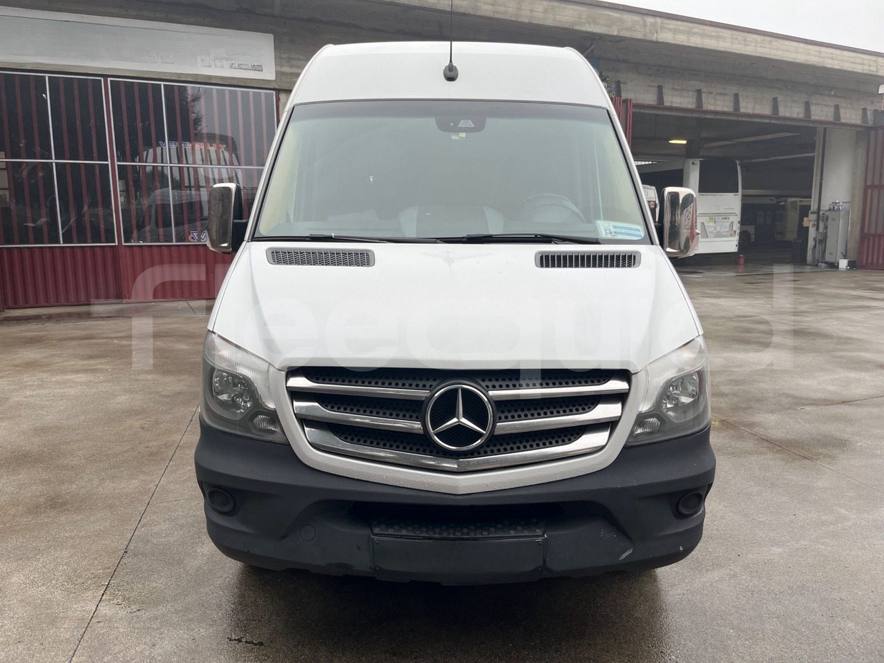 Mercedes-Benz Sprinter - Turistický autobus: obrázek 2 Mercedes-Benz Sprinter - Turistický autobus: obrázek 2