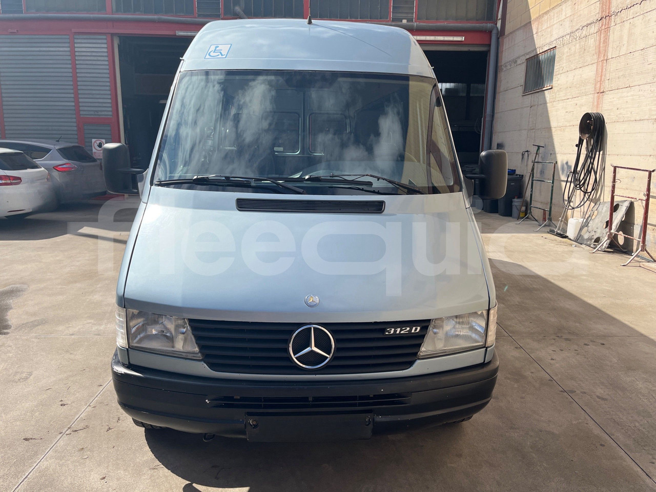 Mercedes-Benz Sprinter - Turistický autobus: obrázek 2 Mercedes-Benz Sprinter - Turistický autobus: obrázek 2