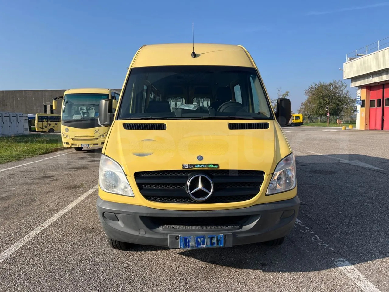 Mercedes-Benz Sprinter - Školní autobus: obrázek 2 Mercedes-Benz Sprinter - Školní autobus: obrázek 2