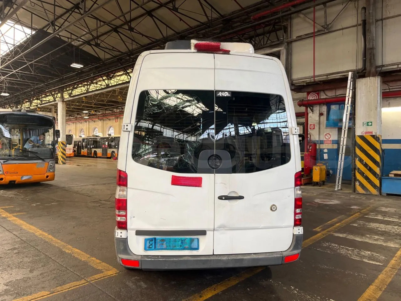 Mercedes-Benz Sprinter - Minibus, Mikrobus: obrázek 5 Mercedes-Benz Sprinter - Minibus, Mikrobus: obrázek 5