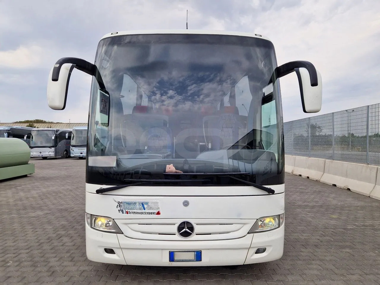 Mercedes-Benz Tourismo - Turistický autobus: obrázek 2 Mercedes-Benz Tourismo - Turistický autobus: obrázek 2