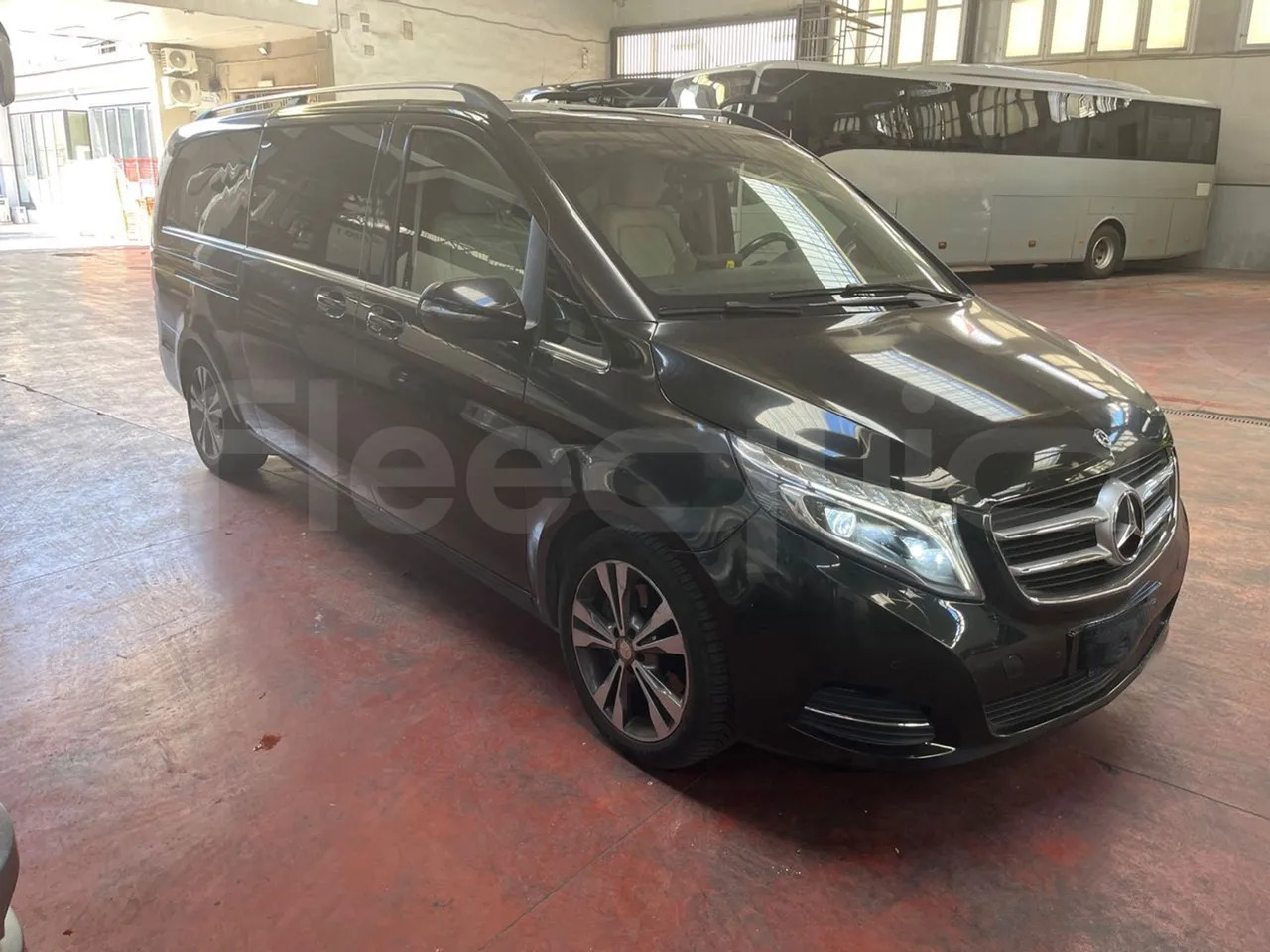 Mercedes-Benz Viano - Minibus, Mikrobus: obrázek 1 Mercedes-Benz Viano - Minibus, Mikrobus: obrázek 1