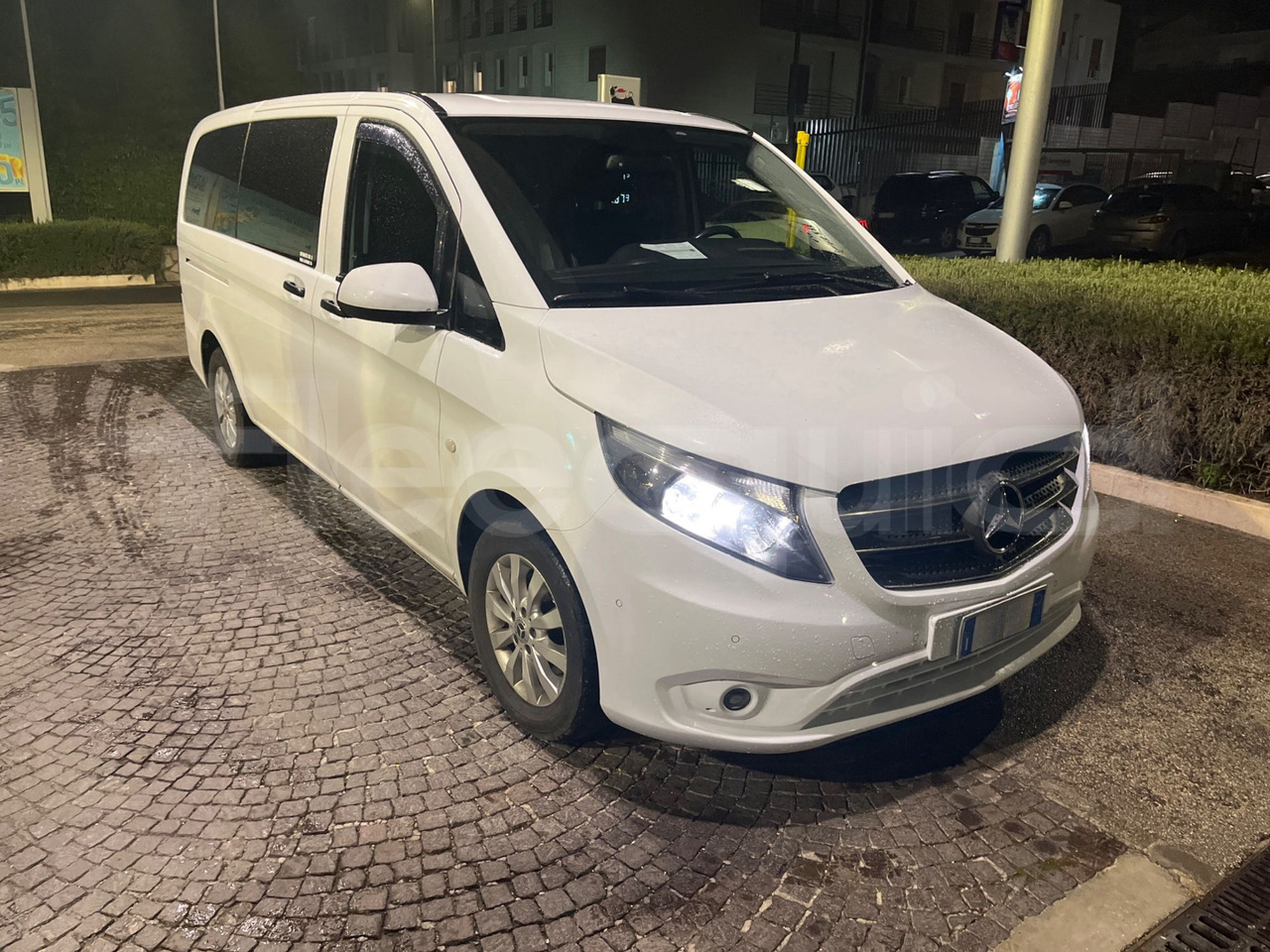 Mercedes-Benz Vito Tourer - Turistický autobus: obrázek 1 Mercedes-Benz Vito Tourer - Turistický autobus: obrázek 1