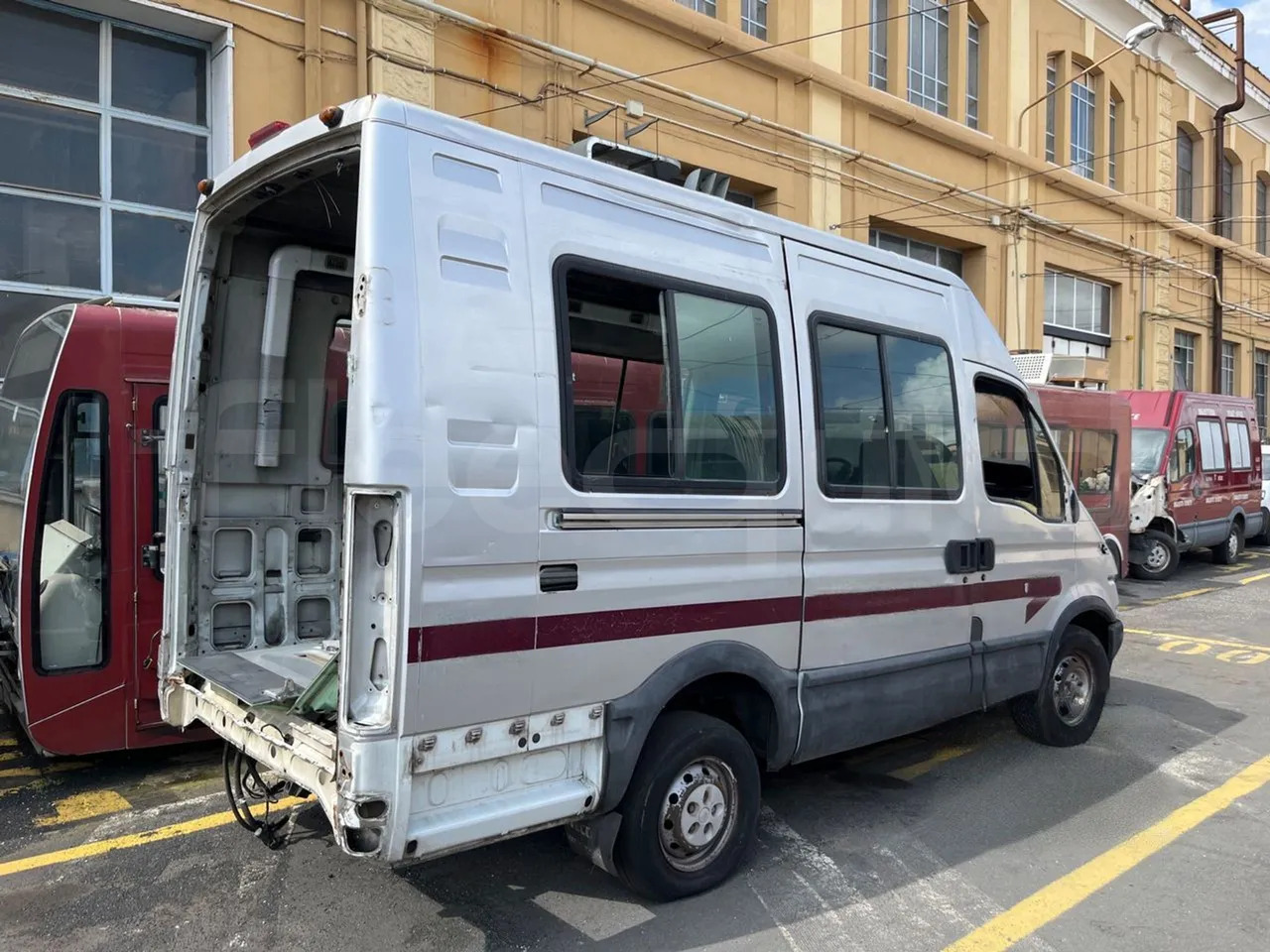 N.6Iveco Daily - Minibus, Mikrobus: obrázek 5 N.6Iveco Daily - Minibus, Mikrobus: obrázek 5