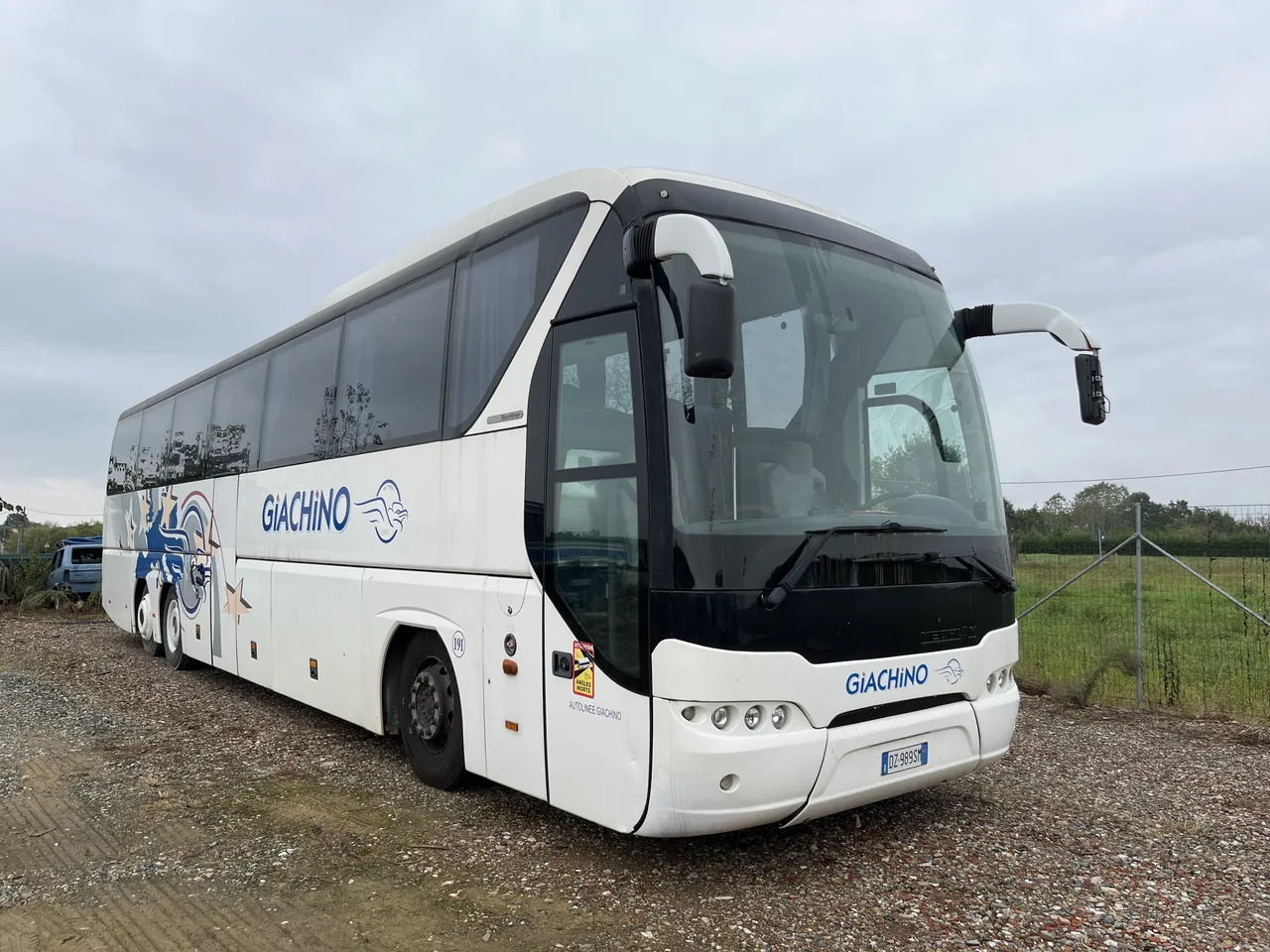 Neoplan P22 - Turistický autobus: obrázek 1 Neoplan P22 - Turistický autobus: obrázek 1
