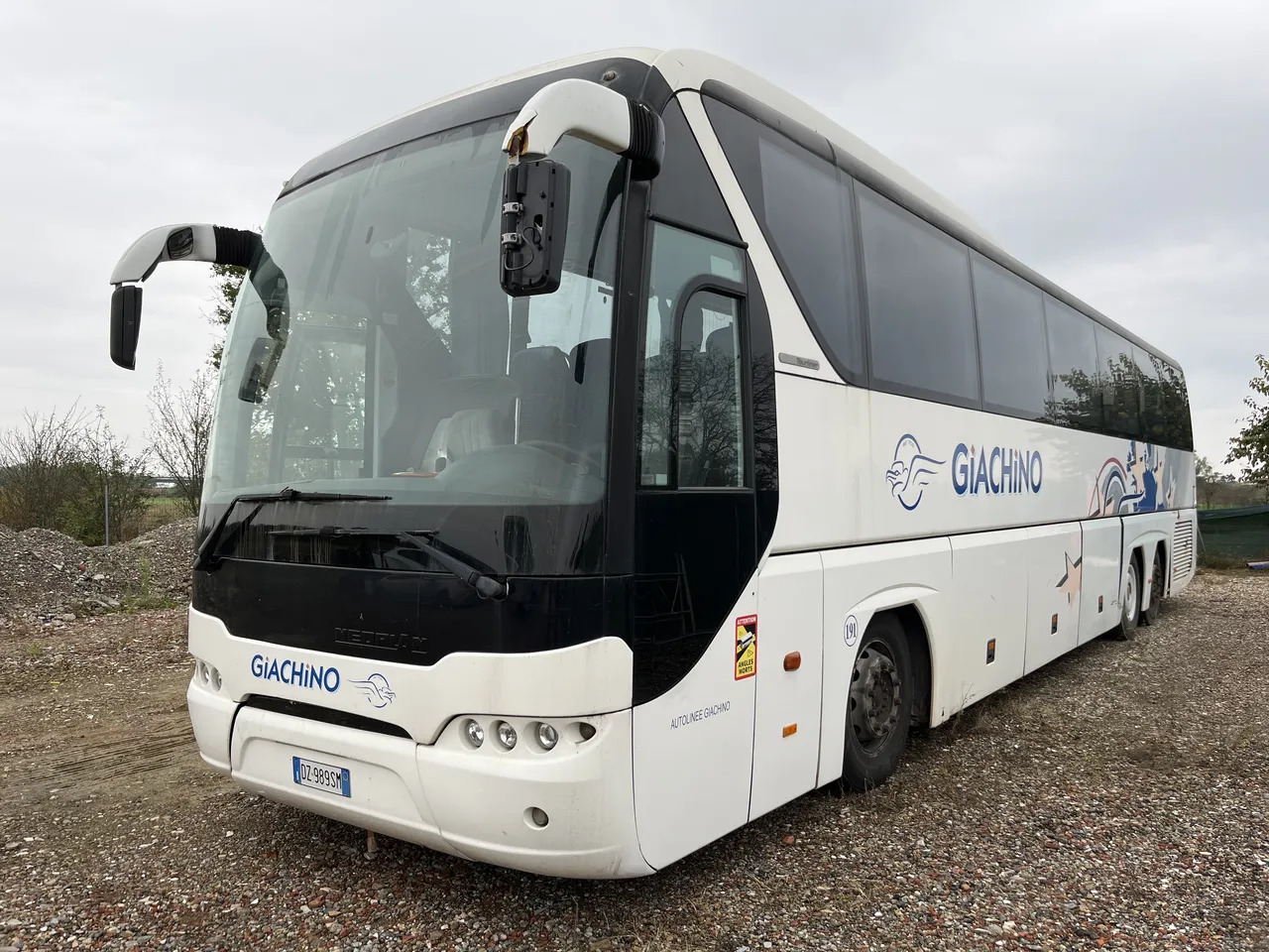 Neoplan P22 - Turistický autobus: obrázek 4 Neoplan P22 - Turistický autobus: obrázek 4