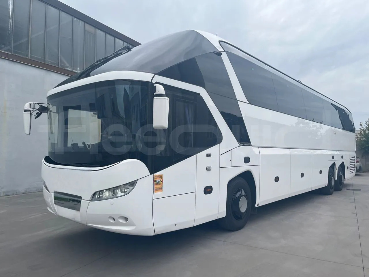 Neoplan Starliner - Turistický autobus: obrázek 4 Neoplan Starliner - Turistický autobus: obrázek 4