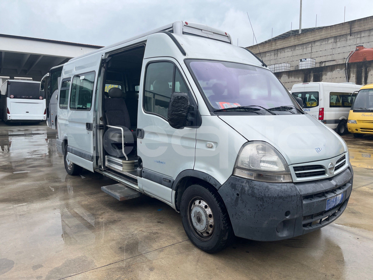 Nissan Interstar - Minibus, Mikrobus: obrázek 1 Nissan Interstar - Minibus, Mikrobus: obrázek 1