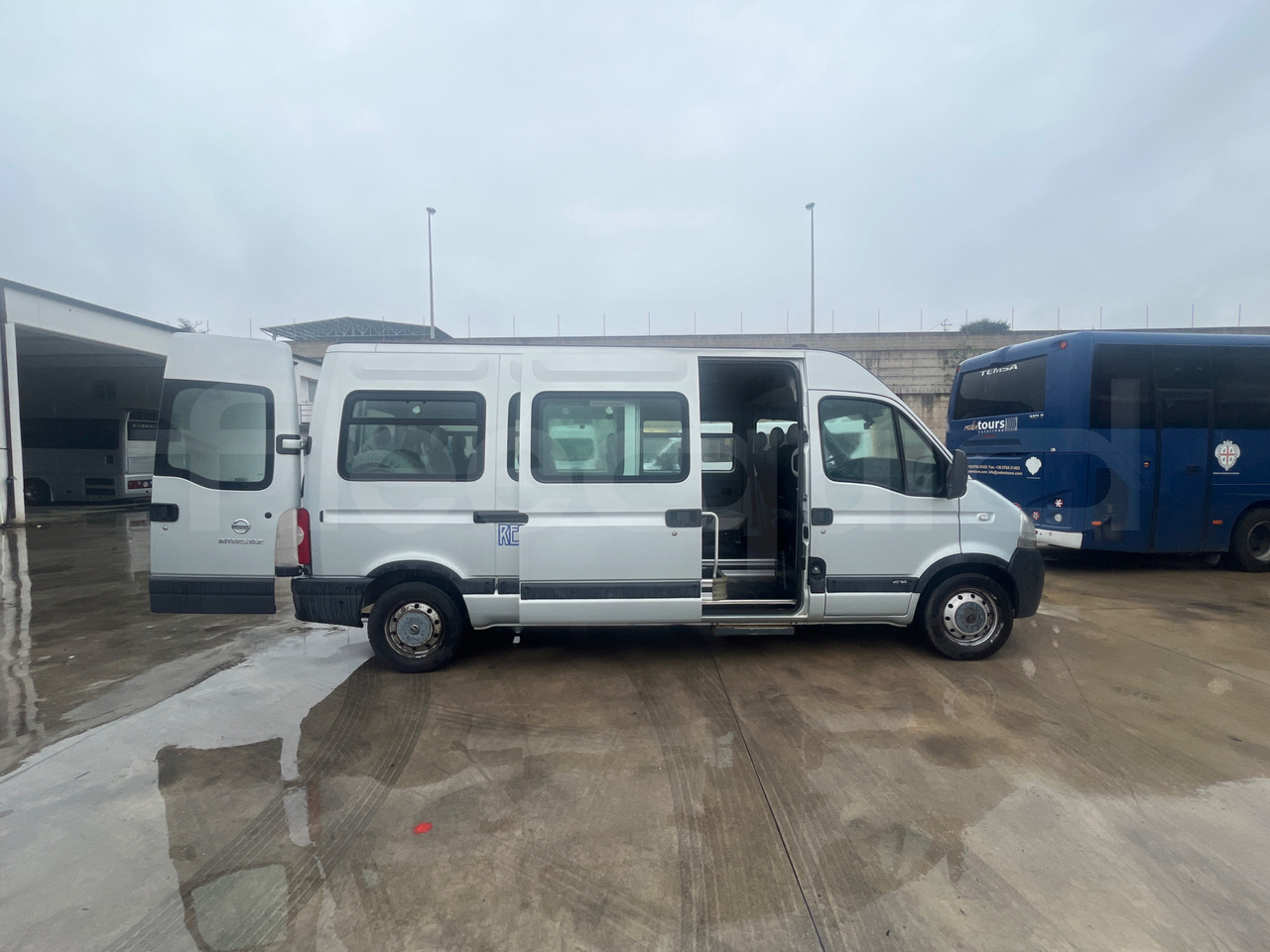 Nissan Interstar - Minibus, Mikrobus: obrázek 4 Nissan Interstar - Minibus, Mikrobus: obrázek 4
