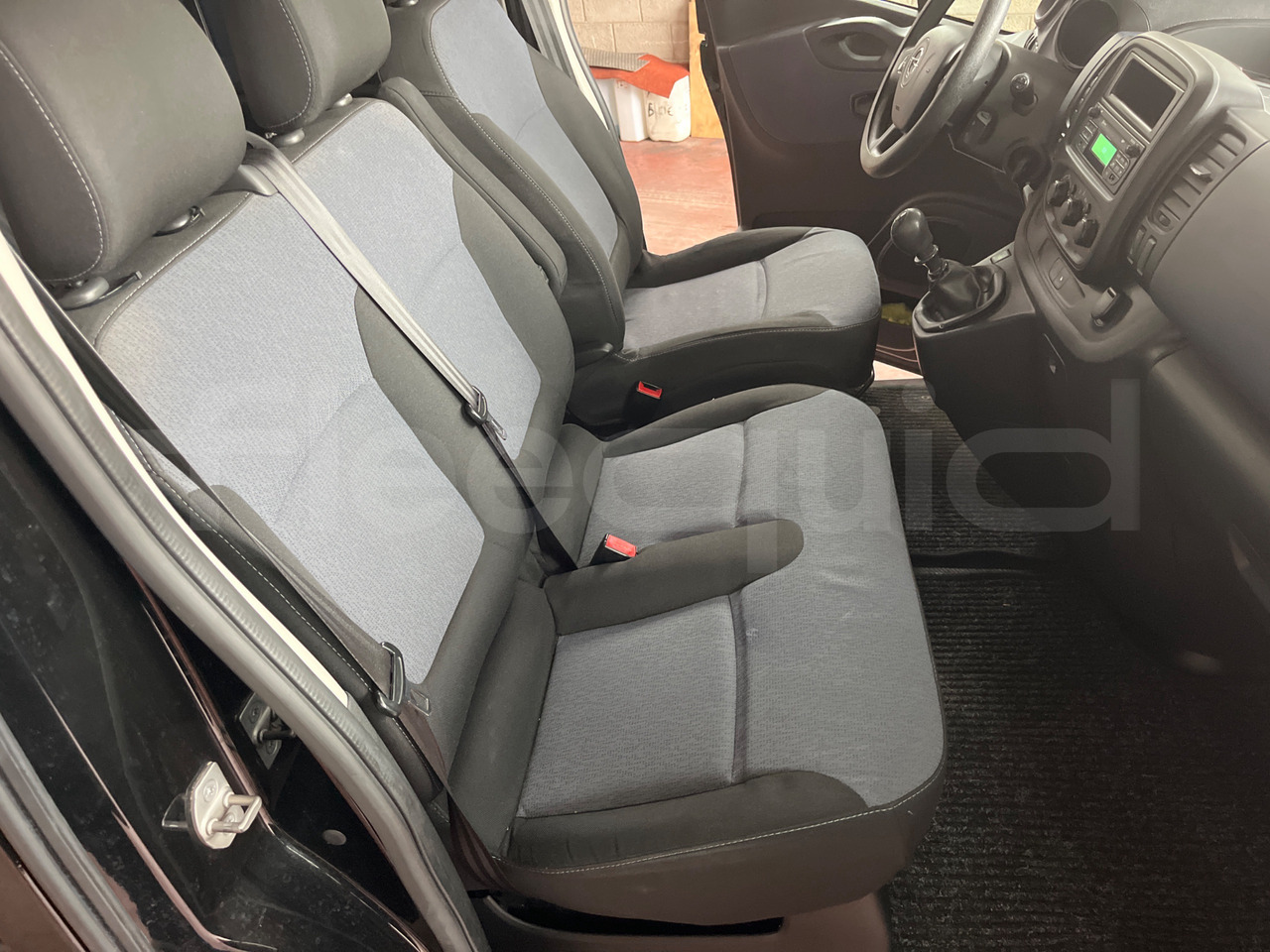 Minibus, Mikrobus Opel Vivaro - B: obrázek 18