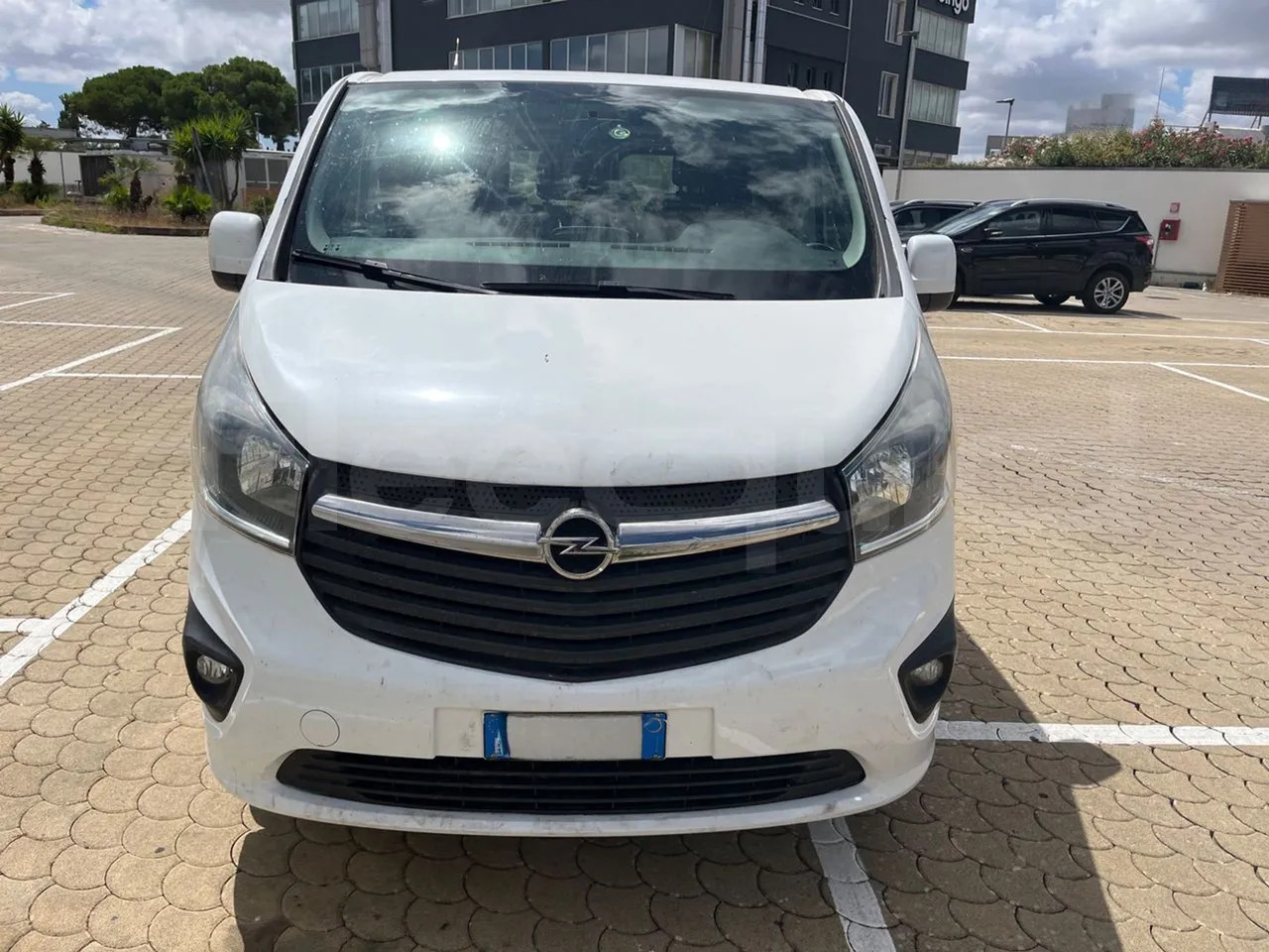 Opel Vivaro - B - Minibus, Mikrobus: obrázek 2 Opel Vivaro - B - Minibus, Mikrobus: obrázek 2