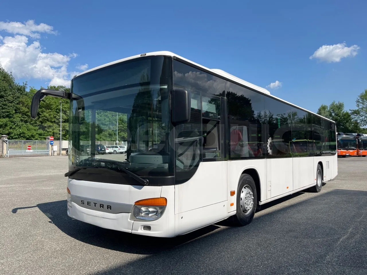 Setra S415 - Městský autobus: obrázek 3 Setra S415 - Městský autobus: obrázek 3