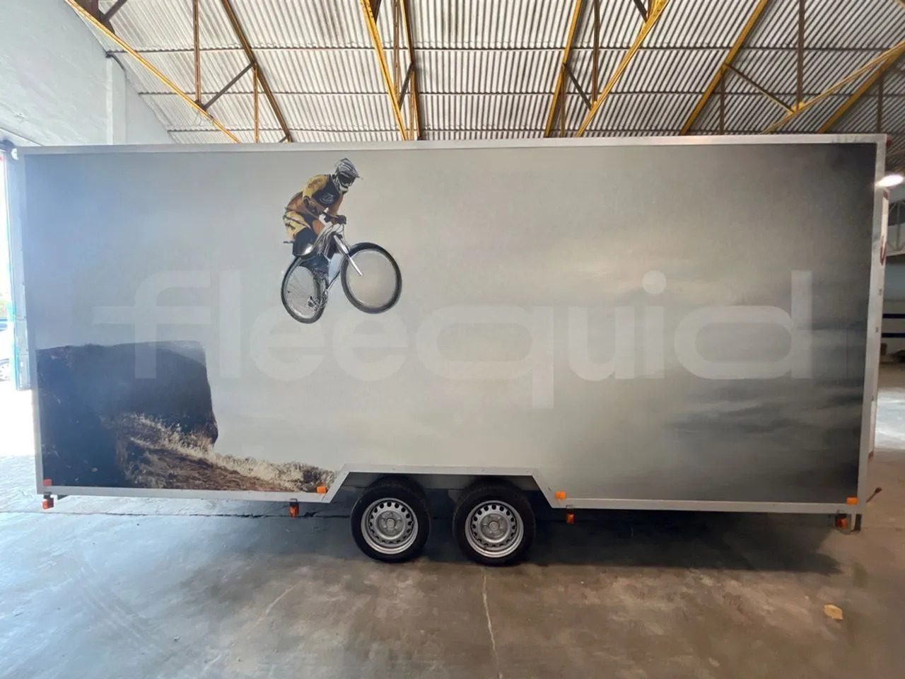 Tudela 0500 - Skříňový přívěs: obrázek 5 Tudela 0500 - Skříňový přívěs: obrázek 5