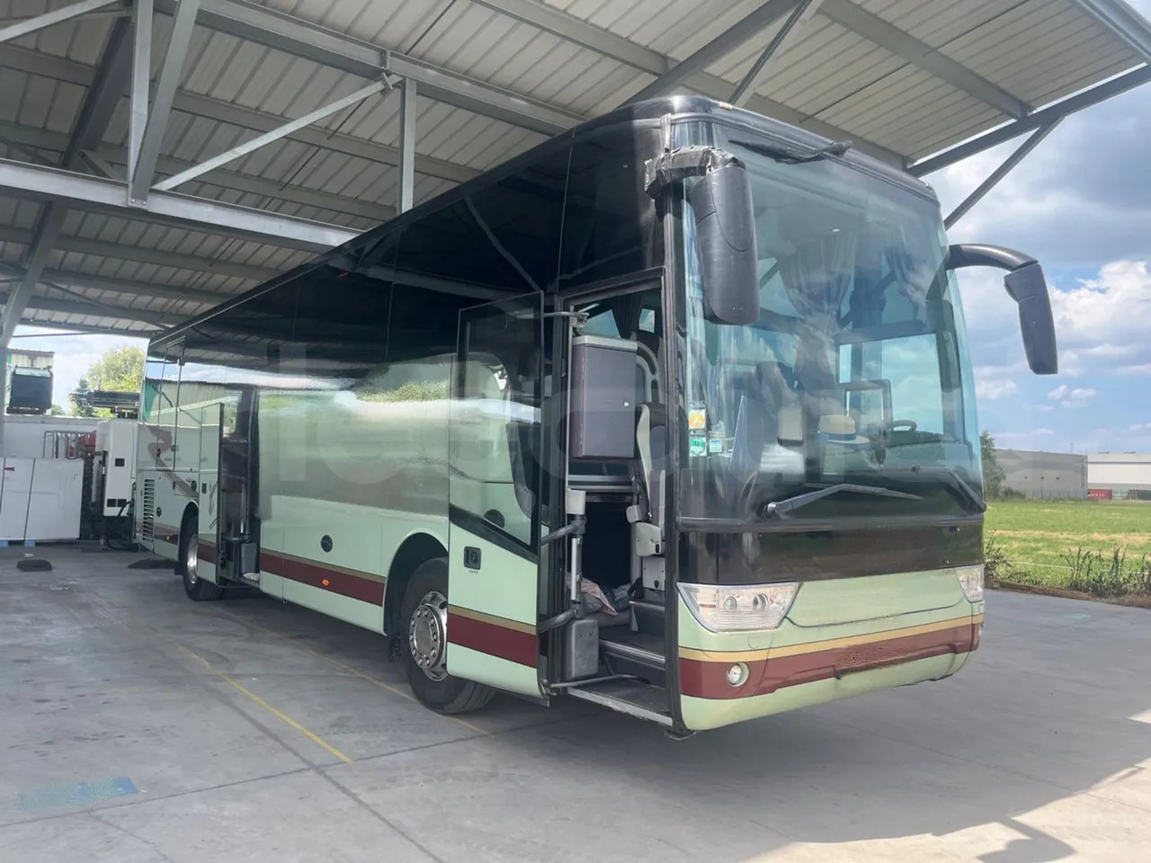 Van Hool Acron - Turistický autobus: obrázek 1 Van Hool Acron - Turistický autobus: obrázek 1