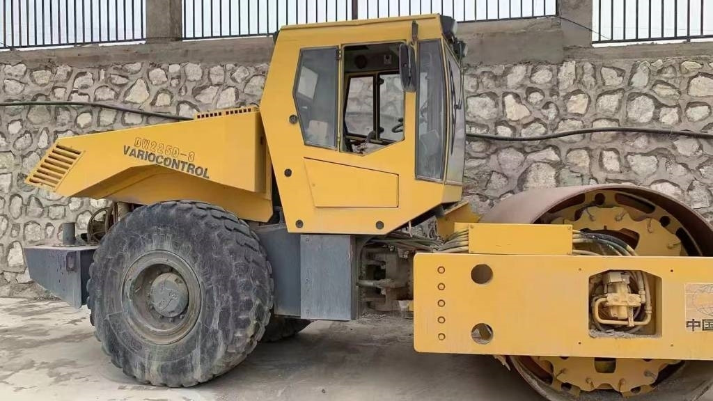 Bomag bw225d-3 - Silniční válec: obrázek 1 Bomag bw225d-3 - Silniční válec: obrázek 1