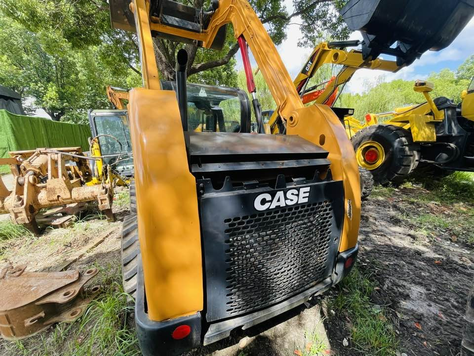 CASE SR250 - Smykový nakladač: obrázek 4 CASE SR250 - Smykový nakladač: obrázek 4