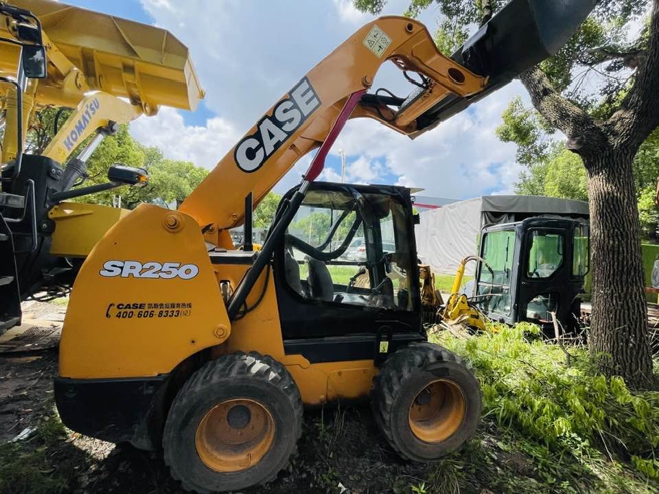 CASE SR250 - Smykový nakladač: obrázek 3 CASE SR250 - Smykový nakladač: obrázek 3